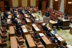 「国家情報戦略」策定を明言