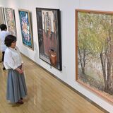 のびのび描いた40点　市美術協会展、21日まで　鹿沼
