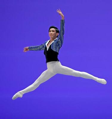 　第５４回ローザンヌ国際バレエコンクールの最終選考で、５位に入賞した佐居勇星さん＝７日、スイス・ローザンヌ（共同）