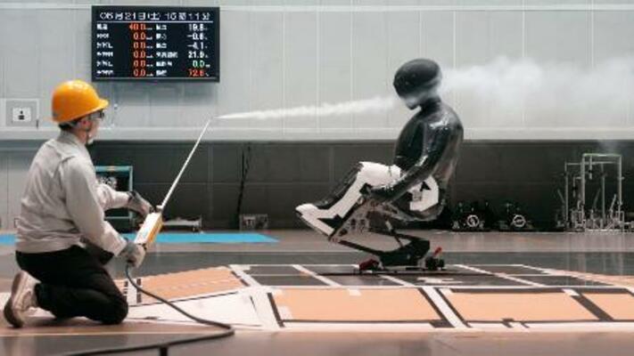 　チェアスキーの開発のため行われた空気抵抗の実験＝２０２５年６月、愛知県豊田市（トヨタイムズスポーツ提供）