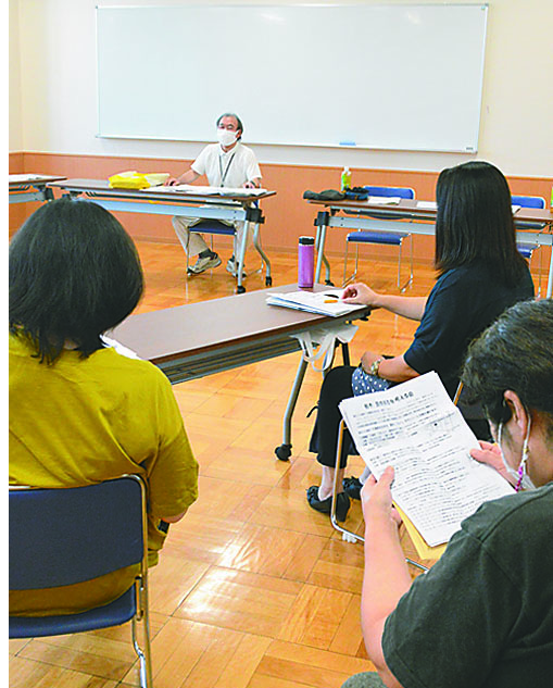 7月の例会では、「夏休みをどう過ごしたらよいか」が話し合われた