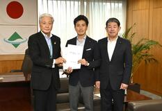 大規模な財政措置を