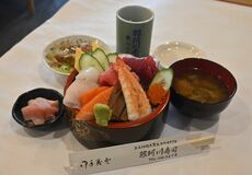 【推しの逸品】納得の味とボリューム　ランチちらし　那珂川寿司（上三川）