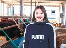 秋元 優花（あきもと ゆうか）さん（22歳）/和牛繁殖農家