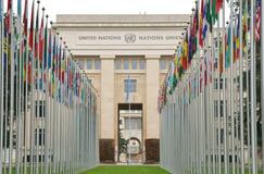 【世界の街から】赤信号