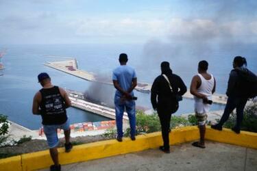 米がベネズエラ攻撃、大統領拘束