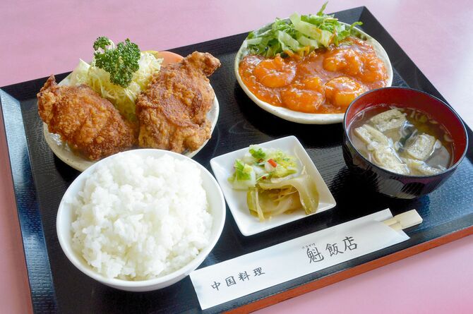 18種類から好きな２品を選べる「魁飯店ランチ」がお得です