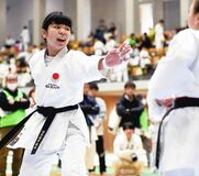 組手６年、男女で王者交代　形女子６年は北條（宇都宮）が５連覇　日本空手協会全国選手権予選