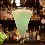 おなじみ屋号発祥の店「夢酒 OGAWA パイプのけむり」　バーは格好つける場