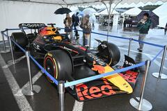F1マシンや食事満喫