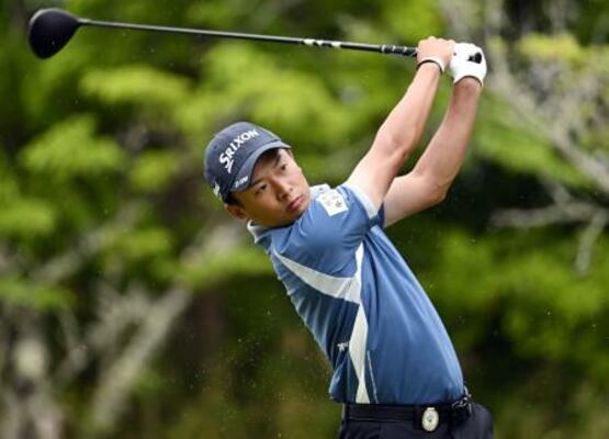 第1日、7アンダーで首位の岡田晃平=蒲生GC