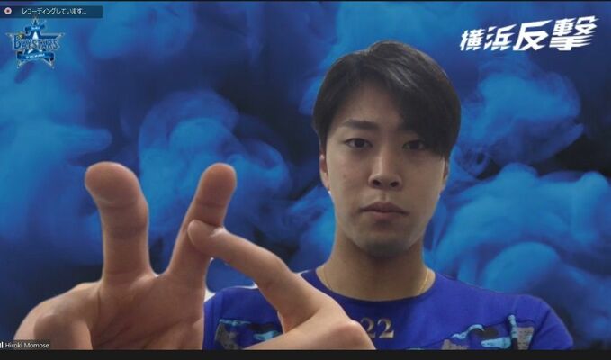 投球時の意識などを語る入江。中継ぎにも適応し始めている