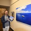 旅写真家・中村さん、クルーズ船「にっぽん丸」の軌跡紹介　世界一周の疑似体験できる　15日まで