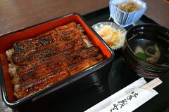 【グルメ探訪】伝統のたれ、味わい絶妙　うな重 上　魚政（足利）