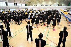 センバツ初出場の石橋に熱いエール　即席の大応援団が全体練習