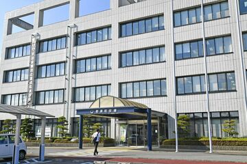 那須町長選の裁決　「公平判断」「訴訟検討」と２氏　安堵と不満交錯、町民にも波紋