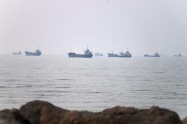 米、イラン産原油販売に再制裁