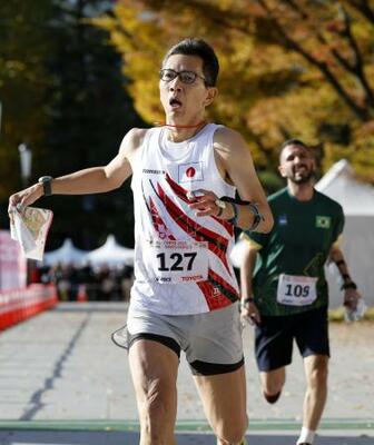 男子スプリントに出場した小嶋太郎=日比谷公園