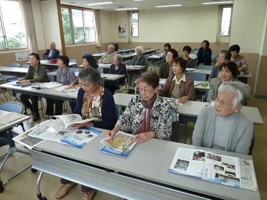 宇都宮市西地域コミュニティセンター／新聞の歴史など学ぶ
