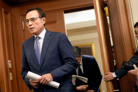 　経済同友会の代表幹事として記者会見に臨む新浪剛史氏＝３日午後、東京都千代田区