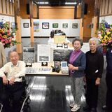 茂木中の恩師と教え子　「四人展」に幕　共に描き続け30年　風景・人物画、書など展示