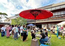 金鈴荘で縁日、大盛況