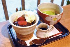 本宮カフェクリームあんみつと抹茶のセット