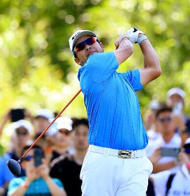 　第２日、通算２アンダーで２８位の松山英樹＝横浜ＣＣ