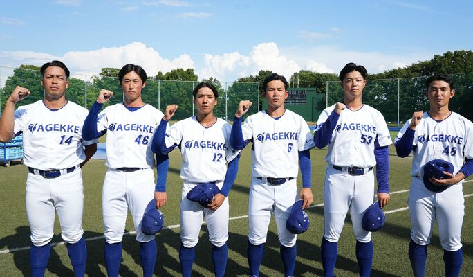 補強選手に選出された（左から）金城、谷内、石神、高岡、池田、河北