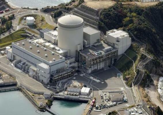　関西電力美浜原発３号機＝１１月、福井県美浜町