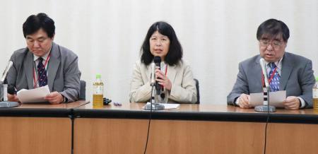 　厚労省で行われた発達障害当事者協会の記者会見＝１５日午後