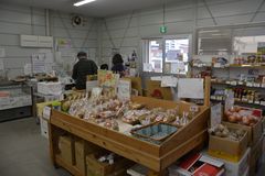 安全安心な野菜味わって　農産物直売所　あんあん百頭　ＪＡ足利