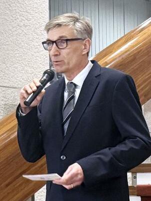 　ＷＢＣチェコ代表を激励したクルチャル駐日大使＝９日、東京都内