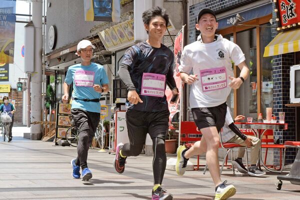 ４年ぶりにコースになったオリオン通りを快走する参加者