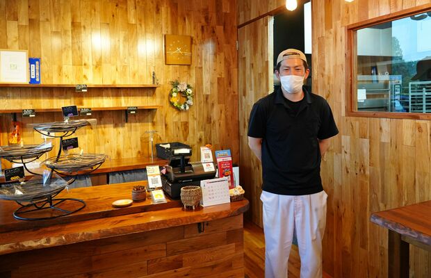 店を営む富田さん