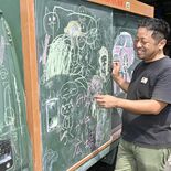 「こくばんくるま」インスタで1500日連続投稿を達成　那珂川　作画現場…