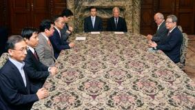 【国会攻防】異例の仲裁、維新不満