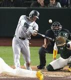 村上６号、初の満塁弾