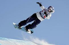 女子深田、逆転で２位