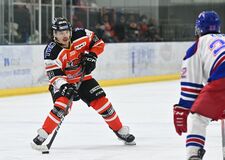 バックス快勝、14大会連続４強　全日本選手権　東洋大に４－２