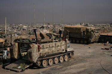 パレスチナ人を盾に使用か