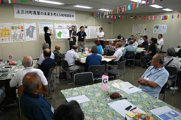 上三川地区の農家などが参加した「町農業の未来を考える座談会」