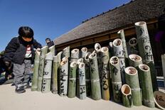 震災３１年、神戸で竹灯籠作り