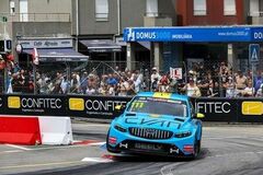 常設サーキットからストリートサーキットまで、Geely Cyan Racingが2026年クムホFIA TCRワールドツアーで5勝目を挙げた