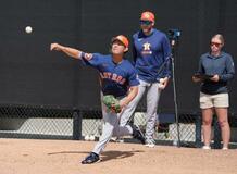 今井はブルペンで１３球