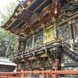 「埼玉の日光」とも呼ばれる豪華絢爛な彫刻　妻沼聖天山歓喜院（埼玉・熊谷）　地元の支えで再建、国宝に