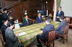 自維公、高校無償化の制度で合意