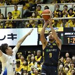 宇都宮ブレックス３連勝　ＦＥ名古屋に第４Ｑで逆転　通算500試合達成の…