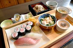 【グルメ探訪】魚もそばも、満足感の膳　特選寿司ランチ　ちづか（栃木）