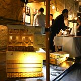 LIXILの100年振り返る　大谷資料館で展示会　「光の籠柱」の縁